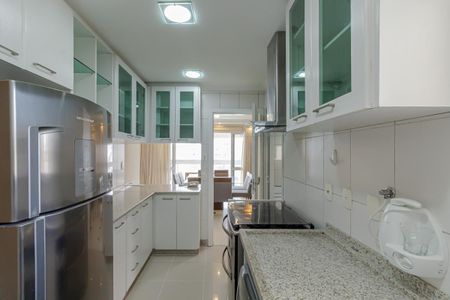 Apartamento para alugar com 97m², 2 quartos e 2 vagasCozinha