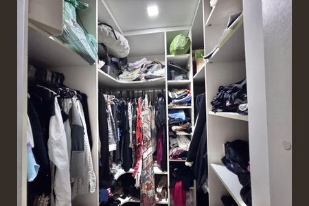Apartamento à venda com 117m², 3 quartos e 2 vagasSuíte - Closet