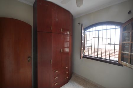 Quarto 3 de casa para alugar com 3 quartos, 150m² em Vila Medeiros, São Paulo
