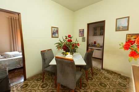 Casa à venda com 6 quartos, 600m² em Darcy Vargas, Belo Horizonte