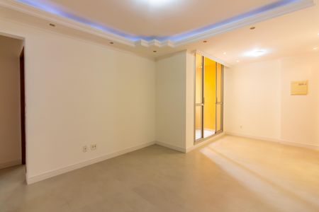 Sala  de apartamento para alugar com 2 quartos, 65m² em Jaguaribe, Osasco