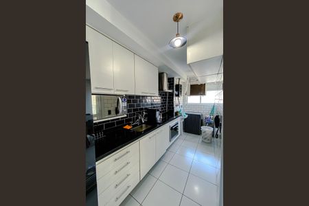 Apartamento à venda com 65m², 2 quartos e 2 vagasCozinha e Área de Serviço