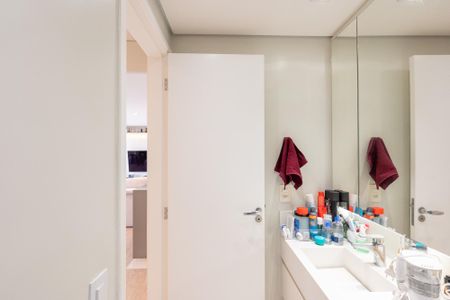 Apartamento à venda com 67m², 2 quartos e 1 vaga Apartamento à venda com 67m², 2 quartos e 1 vagaBanheiro Social