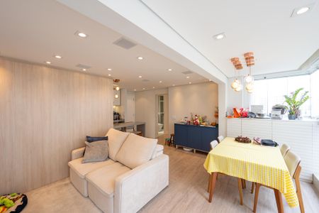 Apartamento à venda com 67m², 2 quartos e 1 vaga Apartamento à venda com 67m², 2 quartos e 1 vagaSala