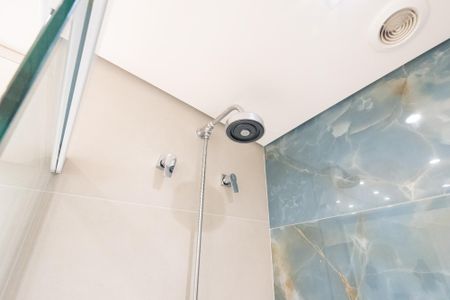 Apartamento à venda com 67m², 2 quartos e 1 vaga Apartamento à venda com 67m², 2 quartos e 1 vagaBanheiro Social