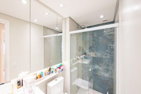 Apartamento à venda com 67m², 2 quartos e 1 vaga Apartamento à venda com 67m², 2 quartos e 1 vagaBanheiro Social