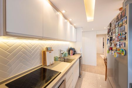 Apartamento à venda com 67m², 2 quartos e 1 vaga Apartamento à venda com 67m², 2 quartos e 1 vagaCozinha