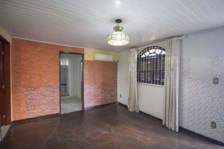 Sala de casa para alugar com 3 quartos, 1m² em Vila Três, São Gonçalo