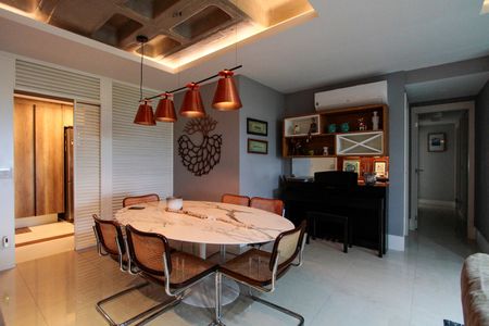 Apartamento à venda com 169m², 3 quartos e 2 vagasSala