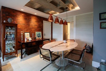 Apartamento à venda com 169m², 3 quartos e 2 vagasSala