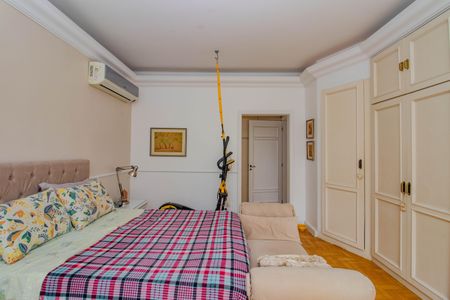 Apartamento à venda com 143m², 3 quartos e 1 vagaSuíte