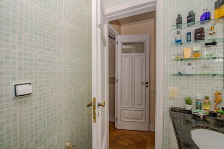 Apartamento à venda com 143m², 3 quartos e 1 vagaBanheiro Social