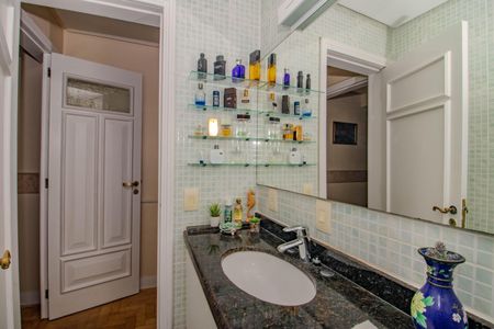 Apartamento à venda com 143m², 3 quartos e 1 vagaBanheiro Social