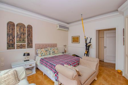 Apartamento à venda com 143m², 3 quartos e 1 vagaSuíte