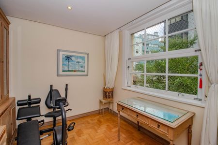 Apartamento à venda com 143m², 3 quartos e 1 vagaEscritório