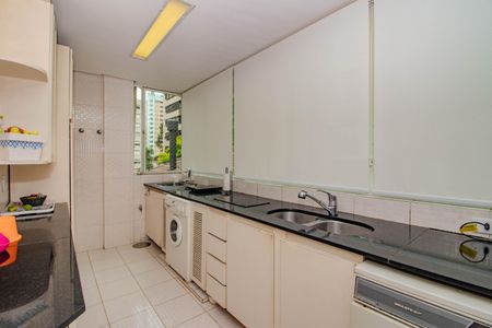 Apartamento à venda com 143m², 3 quartos e 1 vagaCozinha e Área de Serviço