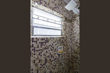 Casa à venda com 121m², 2 quartos e 1 vaga Casa à venda com 121m², 2 quartos e 1 vagaBanheiro