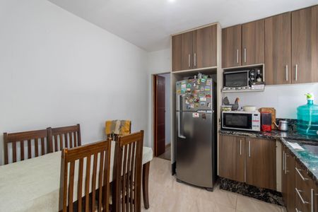 Casa à venda com 121m², 2 quartos e 1 vaga Casa à venda com 121m², 2 quartos e 1 vagaCozinha