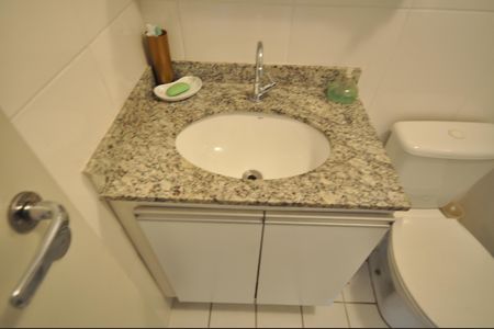 Apartamento para alugar com 76m², 2 quartos e 1 vagaBanheiro Social