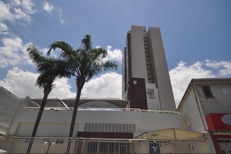 Apartamento para alugar com 76m², 2 quartos e 1 vagaFachada