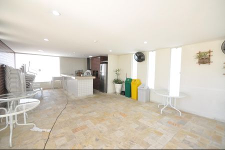 Apartamento para alugar com 76m², 2 quartos e 1 vagaÁrea comum - Churrasqueira e Forno