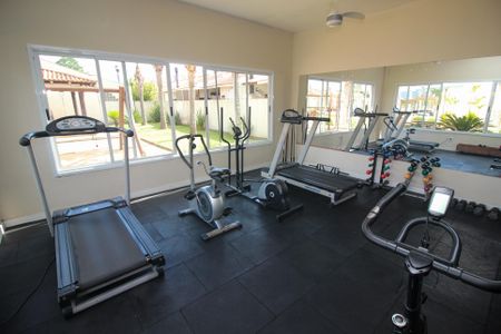 Casa de condomínio à venda com 55m², 2 quartos e 1 vaga Casa de condomínio à venda com 55m², 2 quartos e 1 vagaÁrea comum - Academia