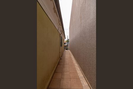 Casa para alugar com 280m², 2 quartos e 1 vaga Casa para alugar com 280m², 2 quartos e 1 vagaCorredor