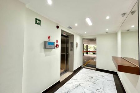 Apartamento à venda com 88m², 3 quartos e 1 vaga Apartamento à venda com 88m², 3 quartos e 1 vagaHall social