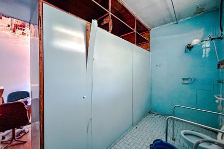 Casa à venda com 250m², 5 quartos e 4 vagasBanheiro da Suíte