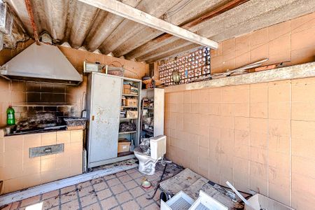 Casa à venda com 250m², 5 quartos e 4 vagasChurrasqueira