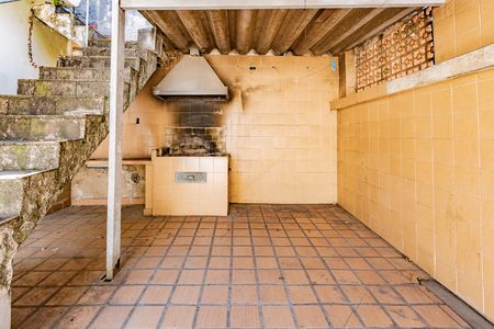 Quintal de casa à venda com 3 quartos, 250m² em Jardim da Saúde, São Paulo