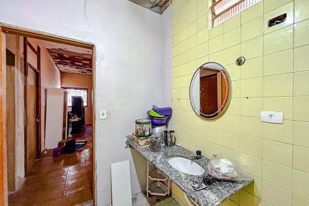 Casa à venda com 250m², 5 quartos e 4 vagasBanheiro