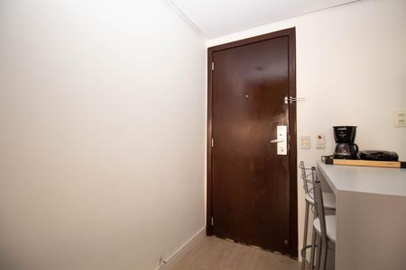 Apartamento para alugar com 37m², 1 quarto e sem vaga Apartamento para alugar com 37m², 1 quarto e sem vagaHall