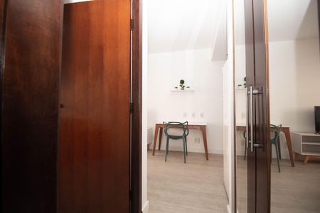 Apartamento para alugar com 37m², 1 quarto e sem vaga Apartamento para alugar com 37m², 1 quarto e sem vagaCorredor