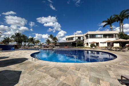 Apartamento para alugar com 37m², 1 quarto e sem vaga Apartamento para alugar com 37m², 1 quarto e sem vagaÁrea comum - Piscina