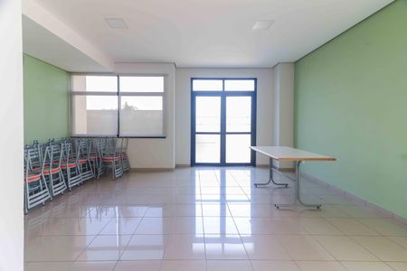 Apartamento à venda com 56m², 2 quartos e 2 vagas Apartamento à venda com 56m², 2 quartos e 2 vagasÁrea comum - Salão de festas