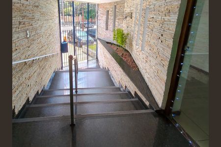 Apartamento para alugar com 67m², 2 quartos e 1 vagaFachada e portaria