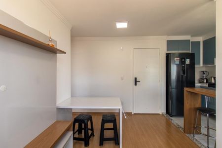 Sala de apartamento para alugar com 2 quartos, 55m² em Uberaba, Curitiba