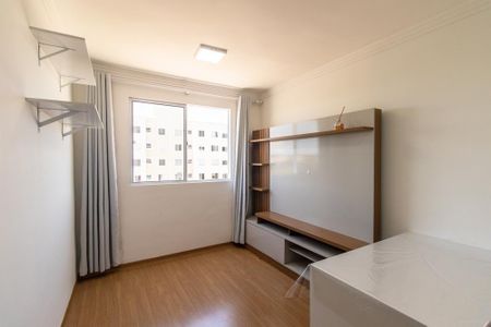 Sala de apartamento para alugar com 2 quartos, 55m² em Uberaba, Curitiba