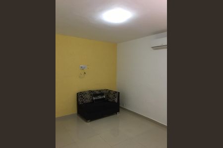 Casa de condomínio para alugar com 244m², 3 quartos e 2 vagas Casa de condomínio para alugar com 244m², 3 quartos e 2 vagasQuarto