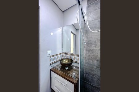 Banheiro de casa para alugar com 1 quarto, 20m² em Quarta Parada, São Paulo