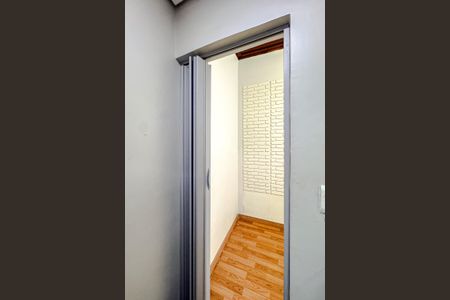 Banheiro de casa para alugar com 1 quarto, 20m² em Quarta Parada, São Paulo