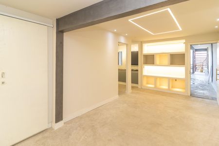 Sala de casa para alugar com 1 quarto, 70m² em Cascadura, Rio de Janeiro