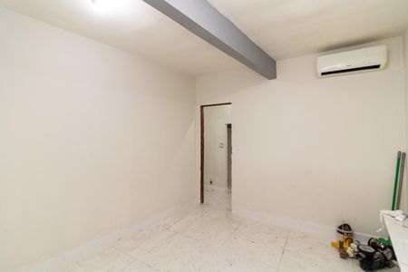 Quarto de casa para alugar com 1 quarto, 70m² em Cascadura, Rio de Janeiro