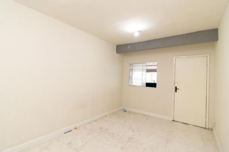 Sala de casa para alugar com 1 quarto, 70m² em Cascadura, Rio de Janeiro