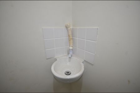 Banheiro  de casa para alugar com 1 quarto, 70m² em Cascadura, Rio de Janeiro