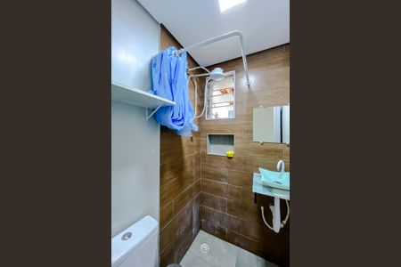 Banheiro de casa para alugar com 1 quarto, 20m² em Quarta Parada, São Paulo