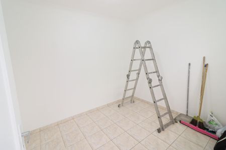 Casa à venda com 76m², 3 quartos e 2 vagasQuarto de Serviço