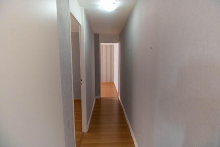 Corredor  de apartamento à venda com 2 quartos, 55m² em Santa Rosa, Niterói