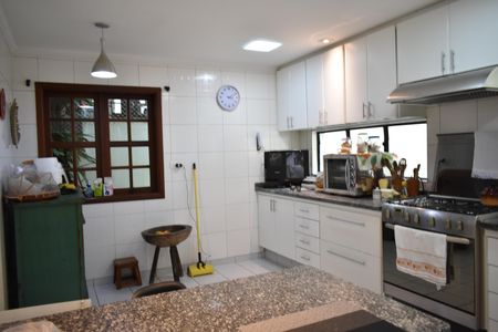 Casa à venda com 308m², 4 quartos e 4 vagasCozinha